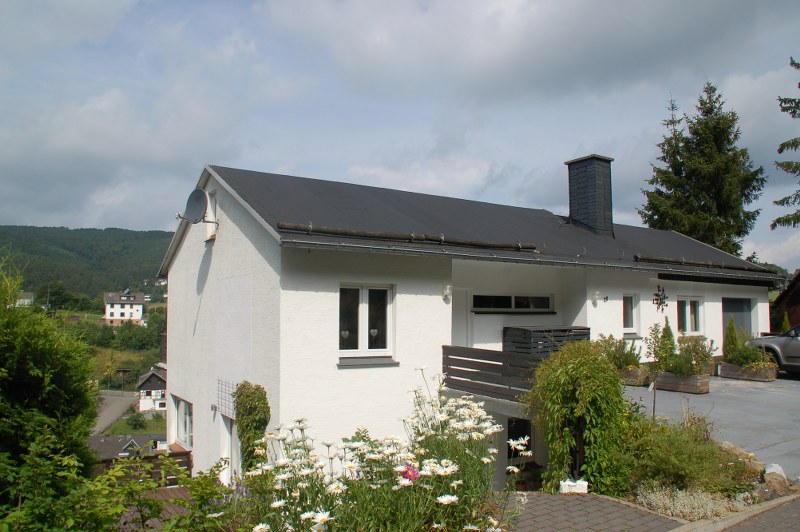 Ruim en modern 4 kamer appartement met uitzicht in schwalefeld