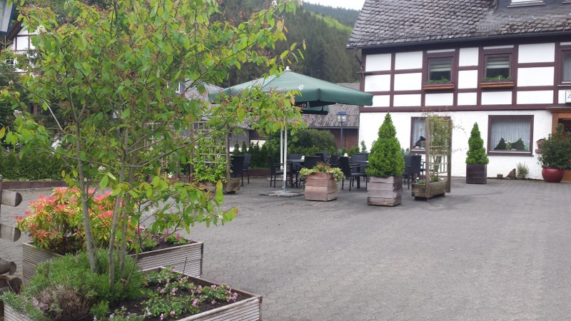 Mooi gelegen hotel met bar en restaurant nabij Schmallenberg 1