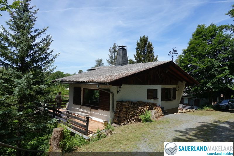 VERKOCHT Mooi huis met prachtig uitzicht in Rengershausen 0