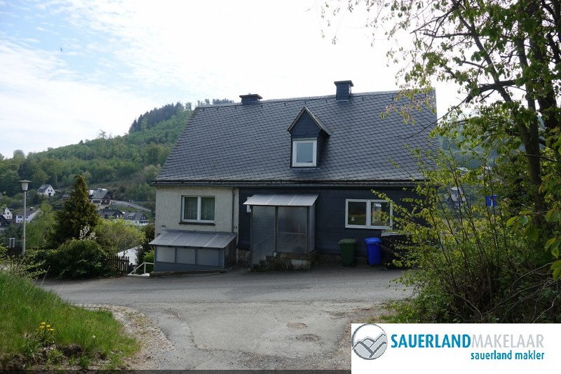 Ruim, vrijstaand familiehuis in Schwalefeld gelegen. 0