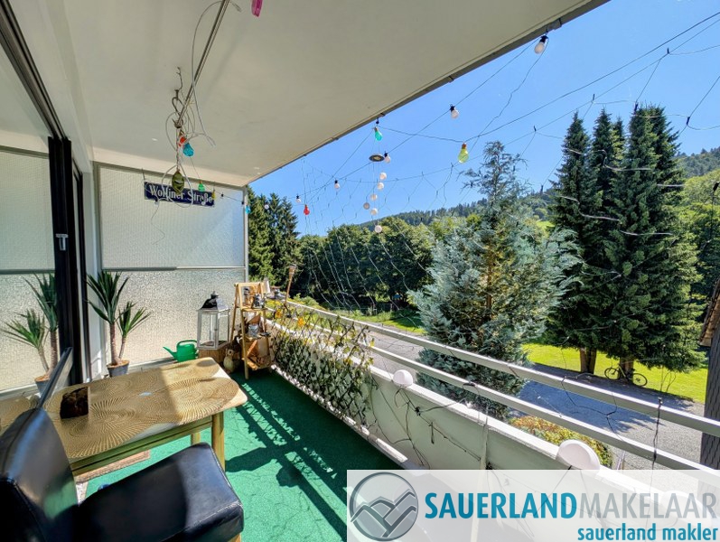 Wonen met uitzicht – 2 kamer appartement met zonnig balkon met groen uitzicht in Usseln 0