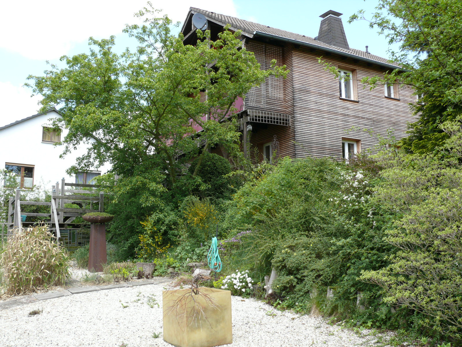 Mooi gelegen en onderhouden woonhuis in Marienhagen 0