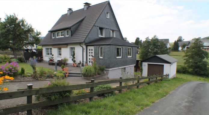 Vrijstaand huis aan de dorpsrand gelegen, nabij Winterberg 0