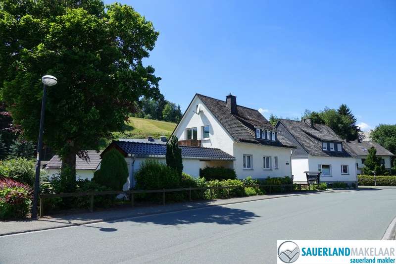 VERKOCHT vrijstaand huis in Grönebach met garage 0