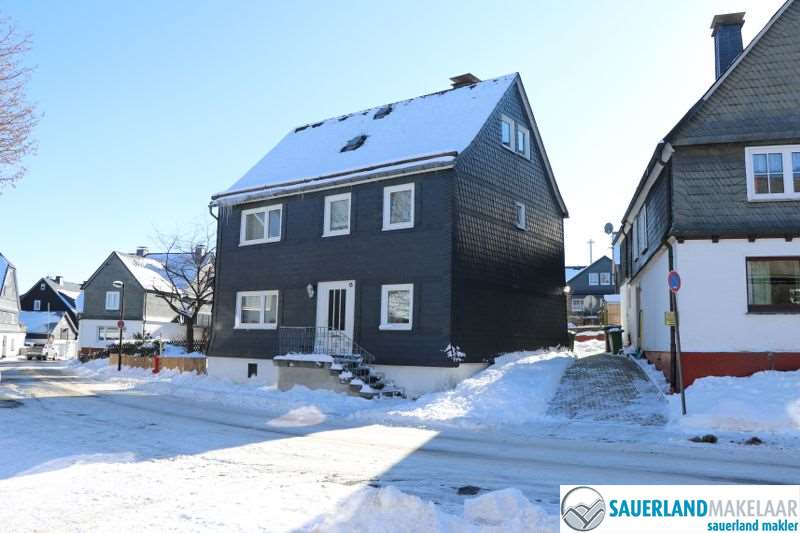 VERKOCHT vrijstaand huis in het centrum van Winterberg 0
