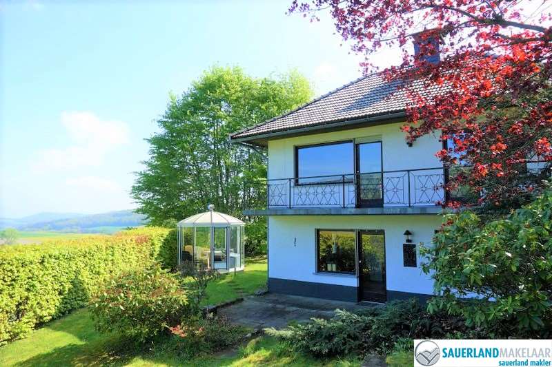 VERKOCHT Prachtig gelegen, vrijstaand huis in Ottlar nabij Willingen 0