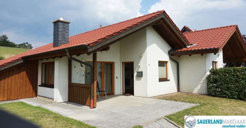 VERKOCHT Rustig gelegen woonhuis met uitzicht, nabij Willingen 0