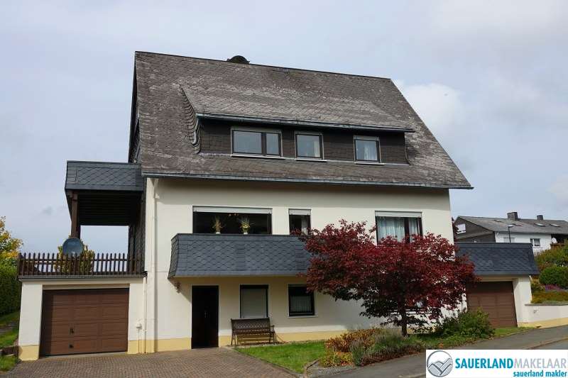 VERKOCHT Groot, vrijstaand huis met tuin in Küstelberg 0