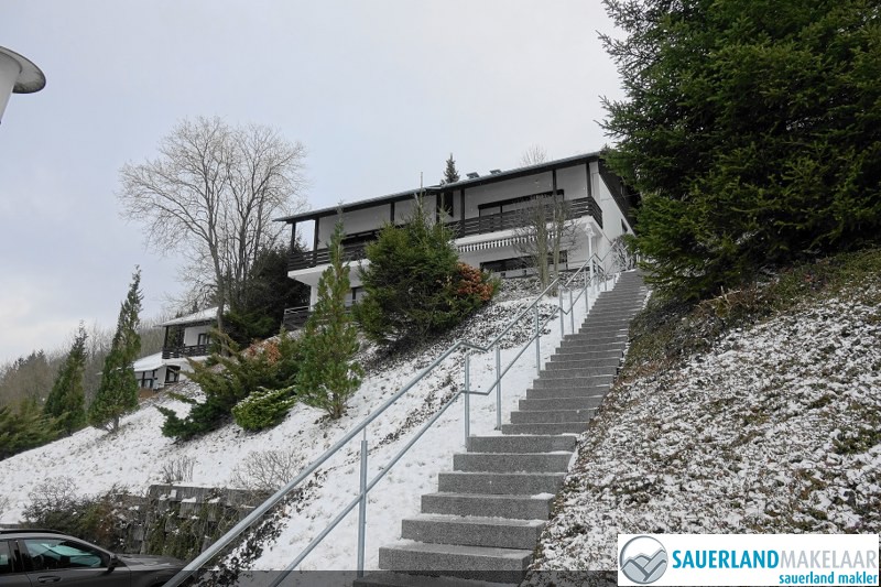 VERKOCHT Prachtig gelegen 2 kamerappartement nabij Willingen 1