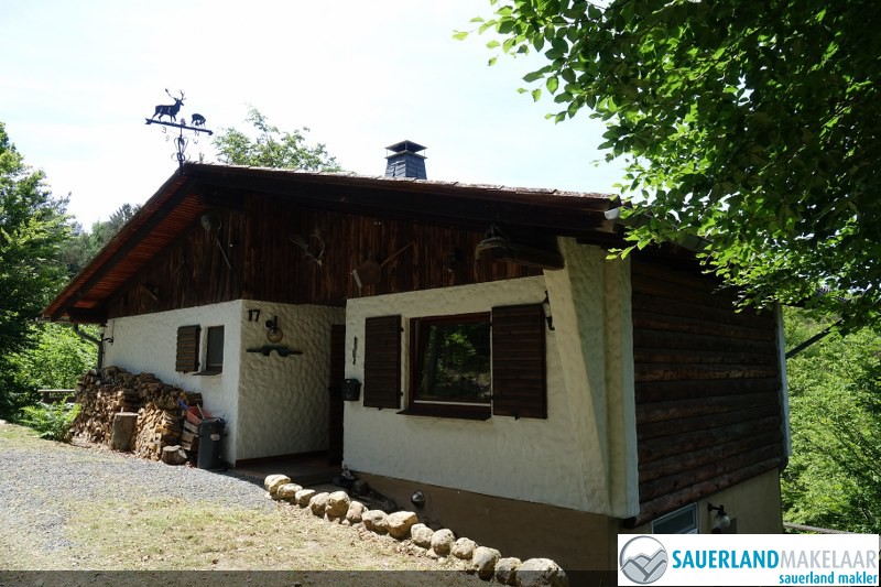 VERKOCHT Mooi huis met prachtig uitzicht in Rengershausen 1