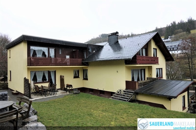 VERKOCHT-Leuk 3 kamerappartement Schwalefeld 1