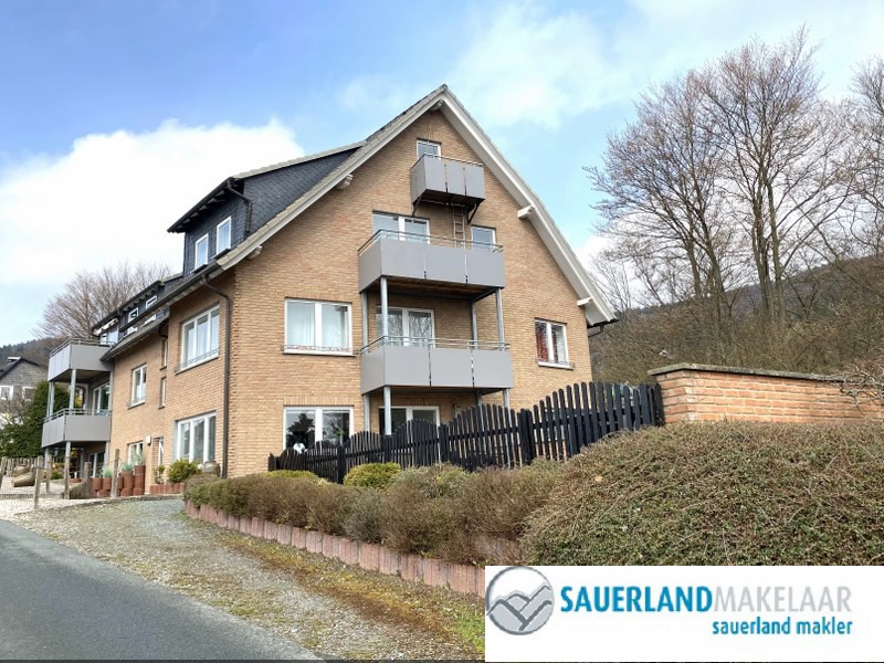 Ruim 4 kamerappartement met groot terras in Düdinghausen 1