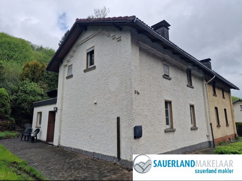 Centraal gelegen 2 onder 1 kap woning in Brilon Wald 1