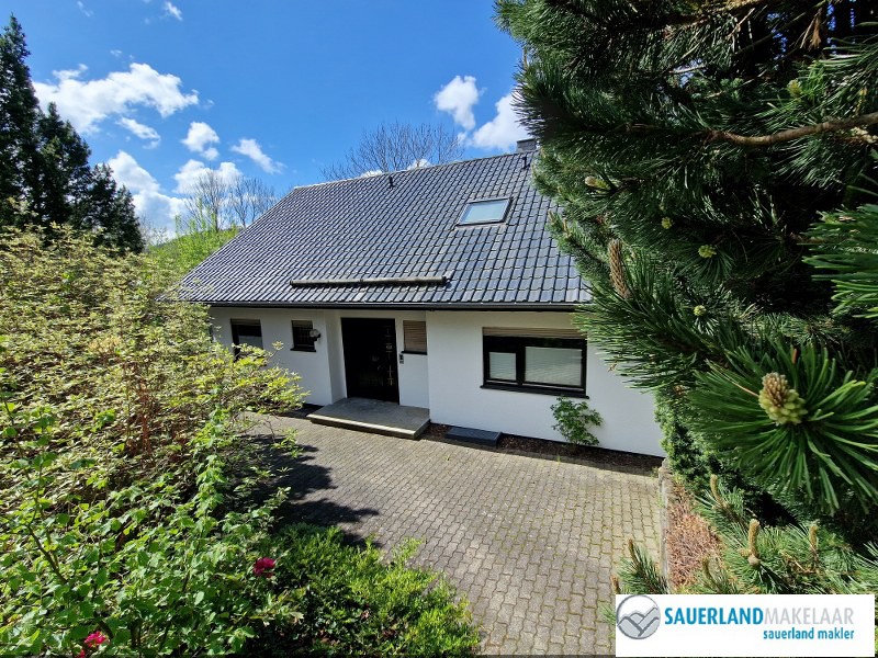 Gerenoveerd woonhuis met veel mogelijkheden in Silbach 1