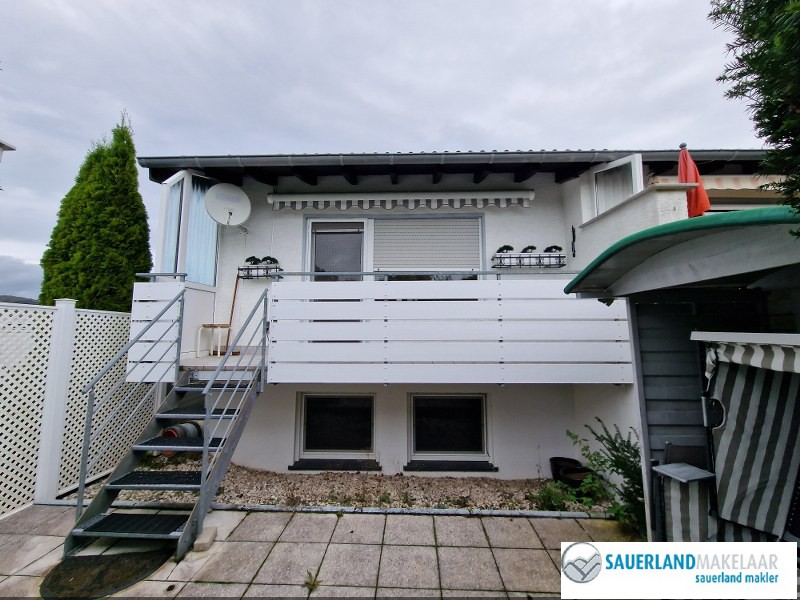 Comfortabel vakantiehuis met balkon, tuin en garage 1