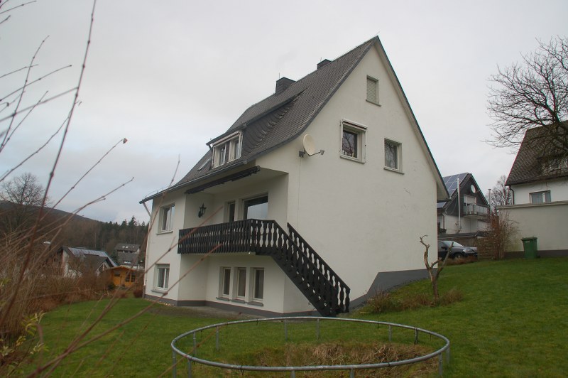 Vrijstaand huis met mooi uitzicht tussen Winterberg en Willingen 1