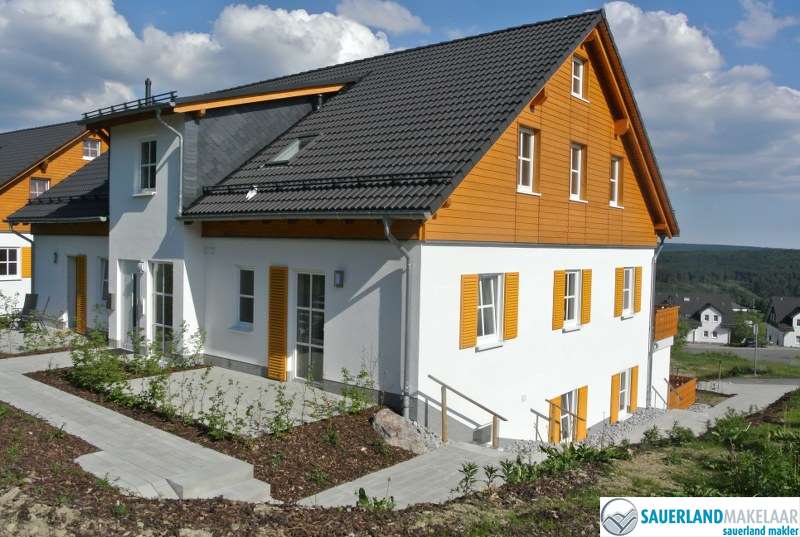 VERKOCHT Prachtig gelegen, rendementsobject in Neuastenberg 1