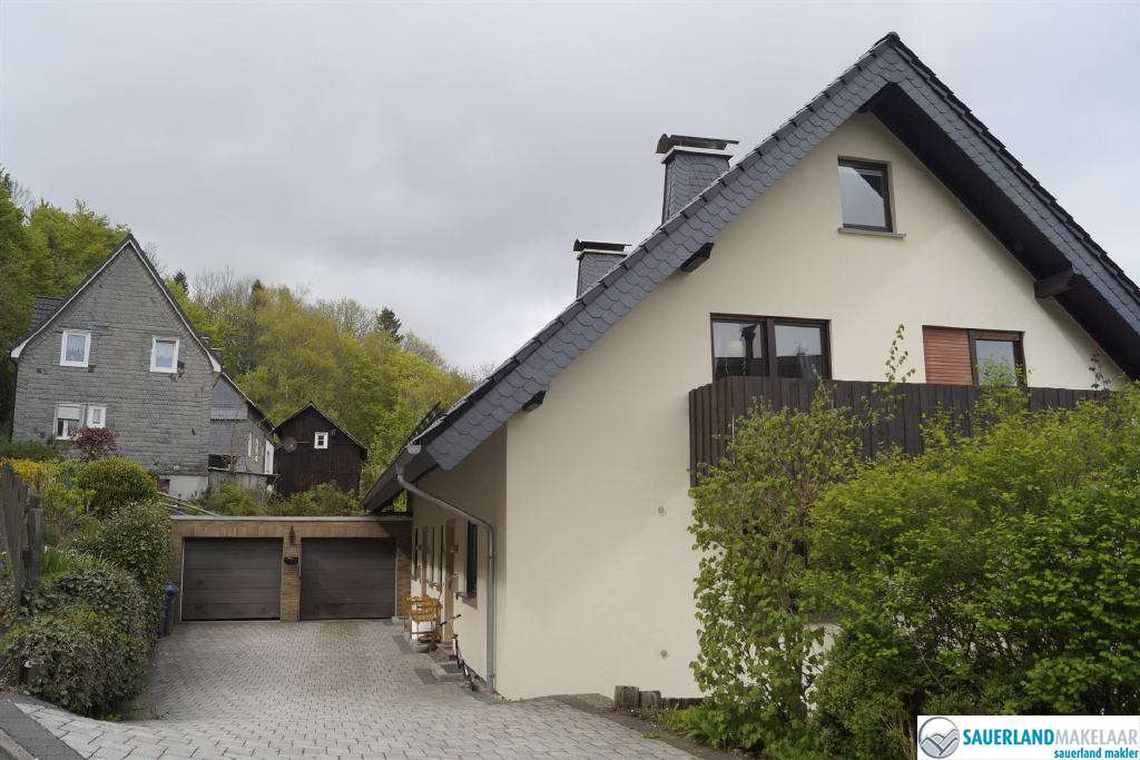 VERKOCHT Twee onder één kap in Siedlinghausen 1