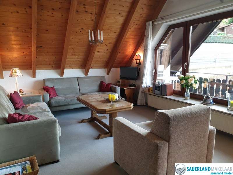 VERKOCHT Prachtig gelegen 3 kamerappartement in Schwalefeld 2