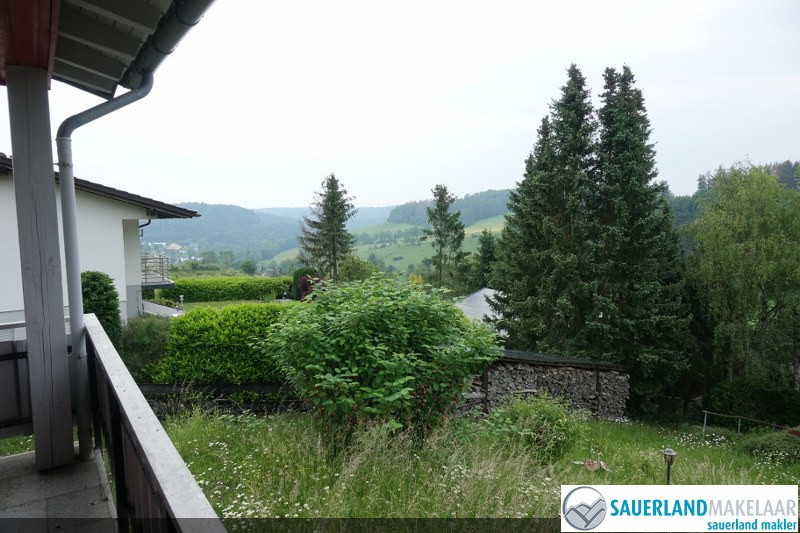 VERKOCHT-Prachtig, vrijstaand huis met tuin, balkon in Bömighausen 2
