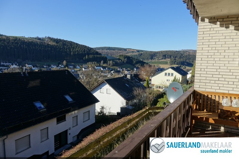 Modern 3 kamerappartement in Niedersfeld met balkon en uitzicht 2
