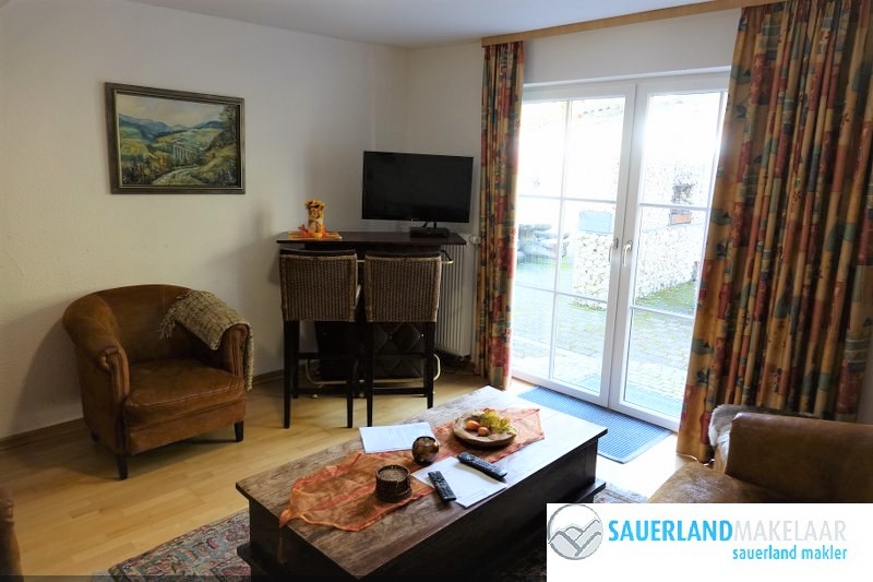 Centraal gelegen appartementenhuis met grote tuin 2