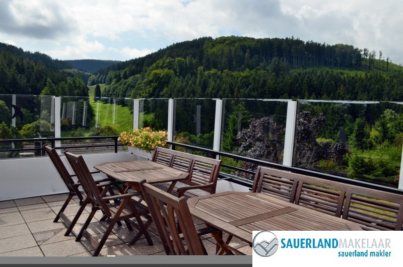 Prachtig gelegen, zeer ruim woonhuis in Willingen 2