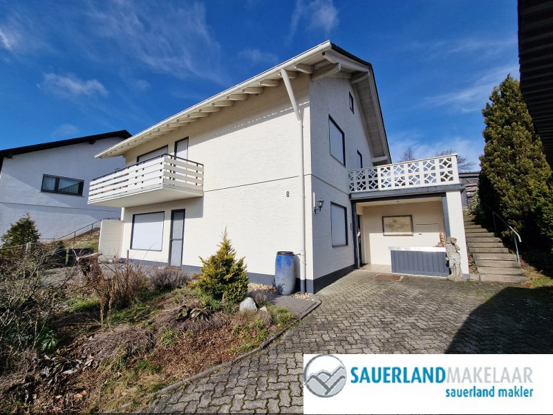 Vrijstaand huis verdeeld over 2 appartementen in Bömighausen 2