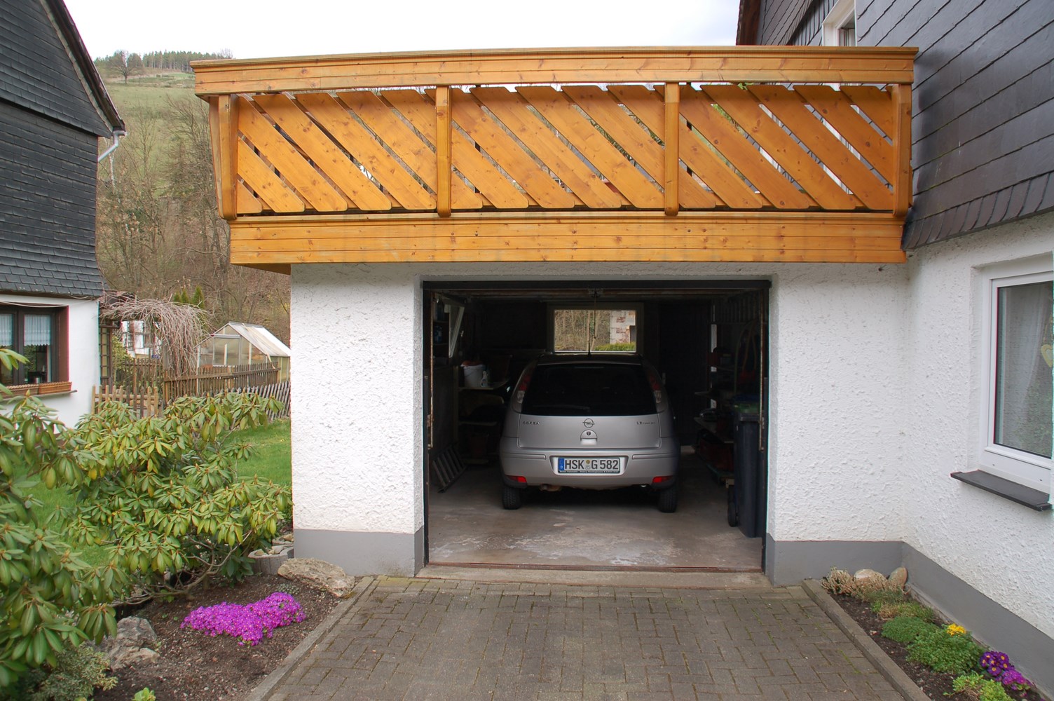 Woonhuis met grote tuin, terras en garage in Elpe 2