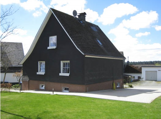 Vrijstaand en gemoderniseerd woonhuis in Altastenberg 2
