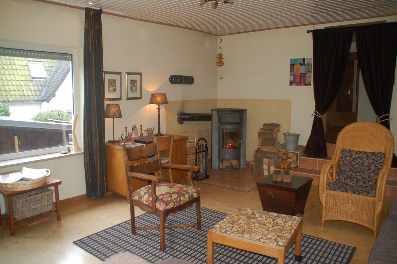Vrijstaand huis met tuin en uitzicht in Elleringhausen 2
