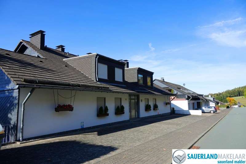 VERKOCHT gelegen, sfeervol 3 kamerappartement Niedersfeld 2