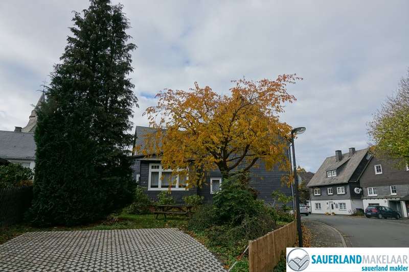VERKOCHT vrijstaand huis in het centrum van Winterberg 2