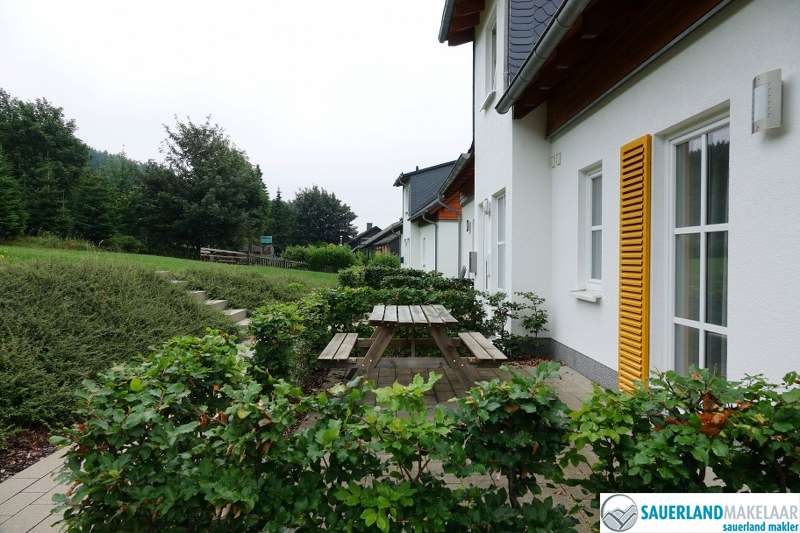 VERKOCHT Prachtig gelegen, rendementsobject in Neuastenberg 2