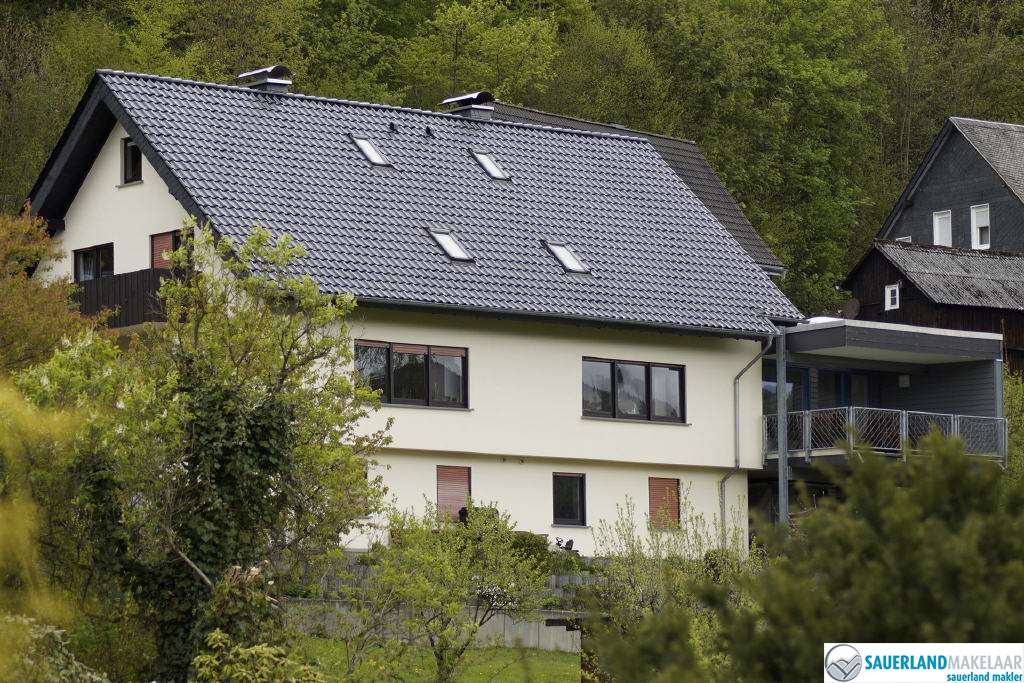 VERKOCHT Twee onder één kap in Siedlinghausen 2
