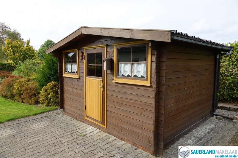VERKOCHT Groot, vrijstaand huis met tuin in Küstelberg 2