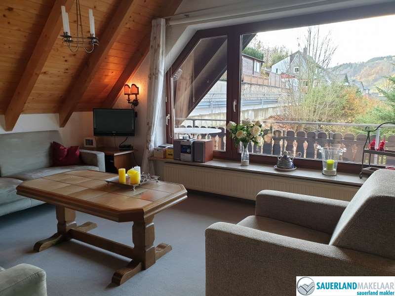 VERKOCHT Prachtig gelegen 3 kamerappartement in Schwalefeld 3