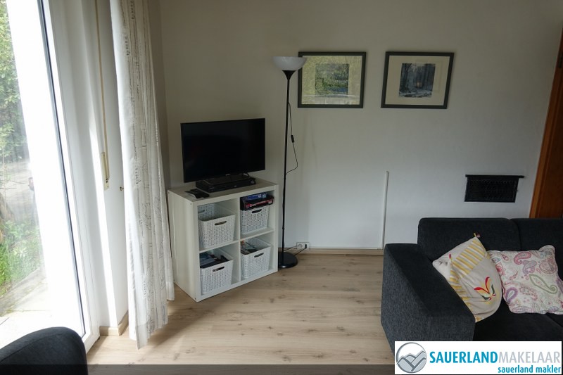 OPTIE Gemoderniseerd en ruim familiehuis in Brilonwald 3