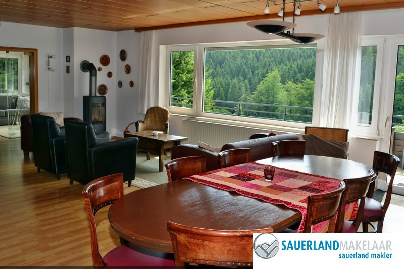 Prachtig gelegen, zeer ruim woonhuis in Willingen 3