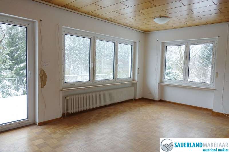 VERKOCHT Willingen, woonhuis bestaande uit 2 appartementen 3