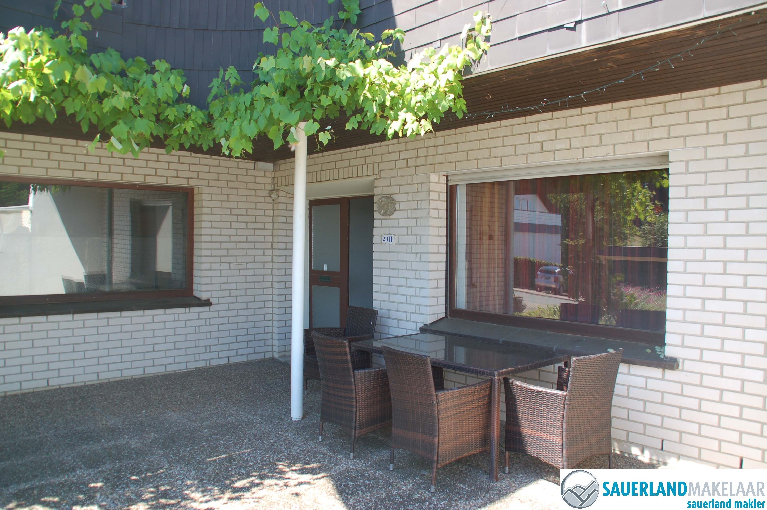 VERKOCHT Woonhuis met prachtig uitzicht in Düdinghausen 3