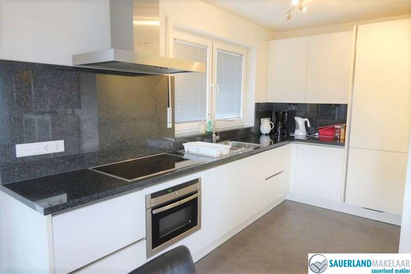 VERKOCHT Modern, ruim en nabij piste gelegen woning in Neuastenberg 3