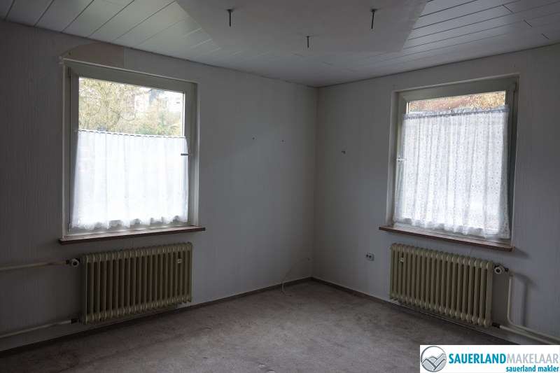 VERKOCHT Centraal in Willingen gelegen, vrijstaand familiehuis  4