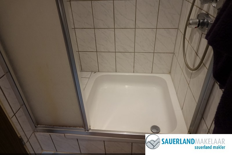 Ruim 3 kamerappartement in Niedersfeld met tuin en balkon 4