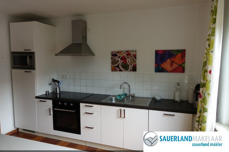 Ruim, vrijstaand familiehuis in Schwalefeld gelegen. 4
