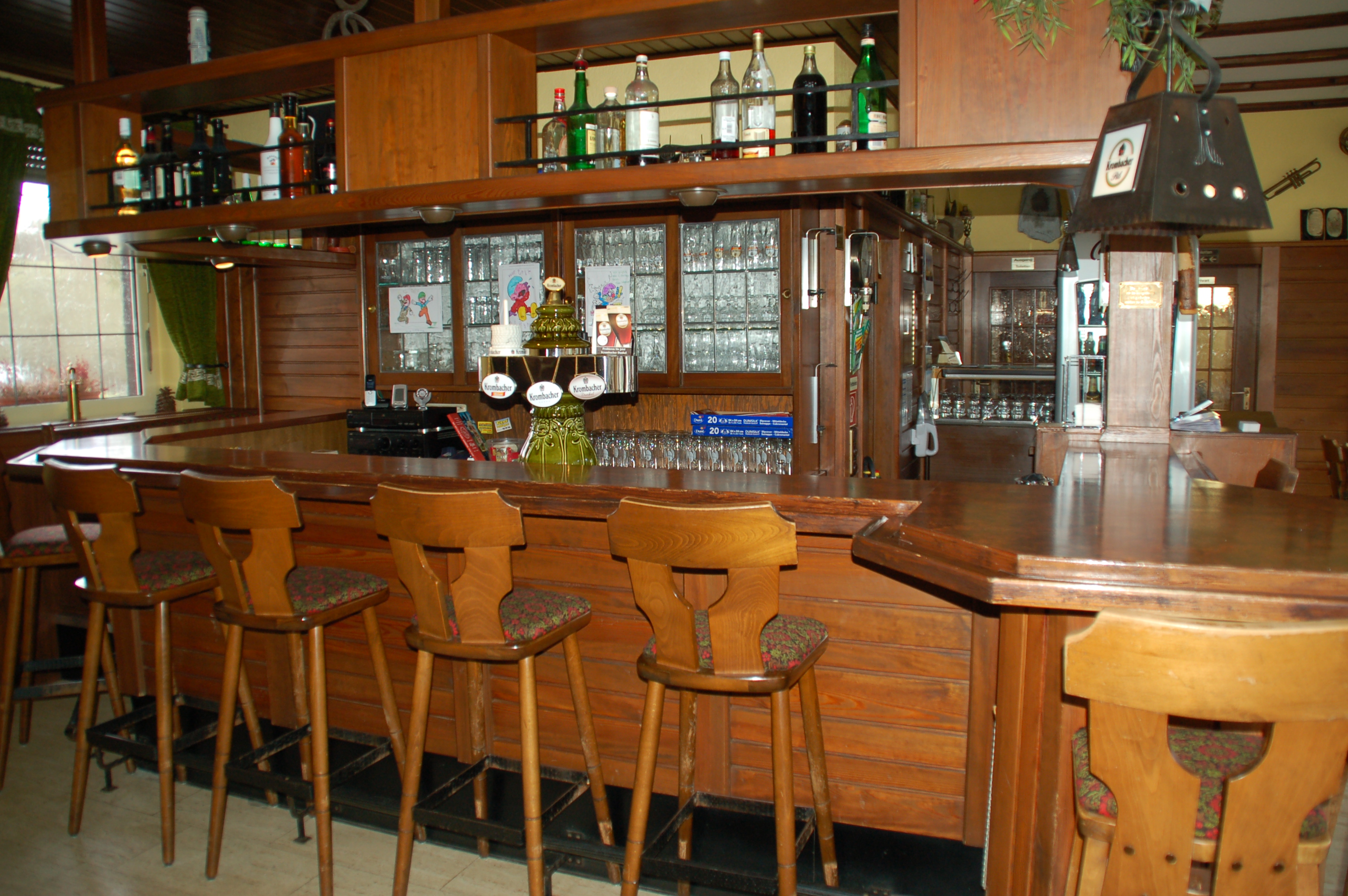 Restaurant met prachtig uitzicht, terras en woning, in Usseln 4