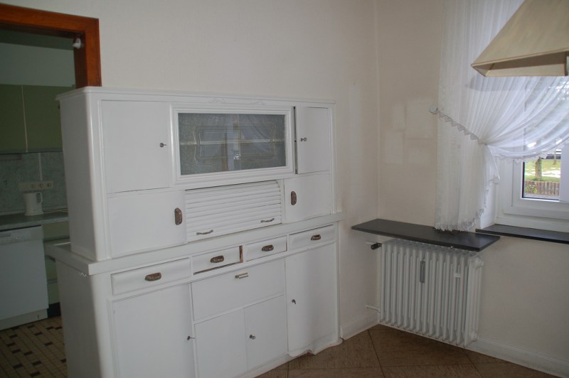 Ruim pand met historie en 3 appartementen in Usseln 4