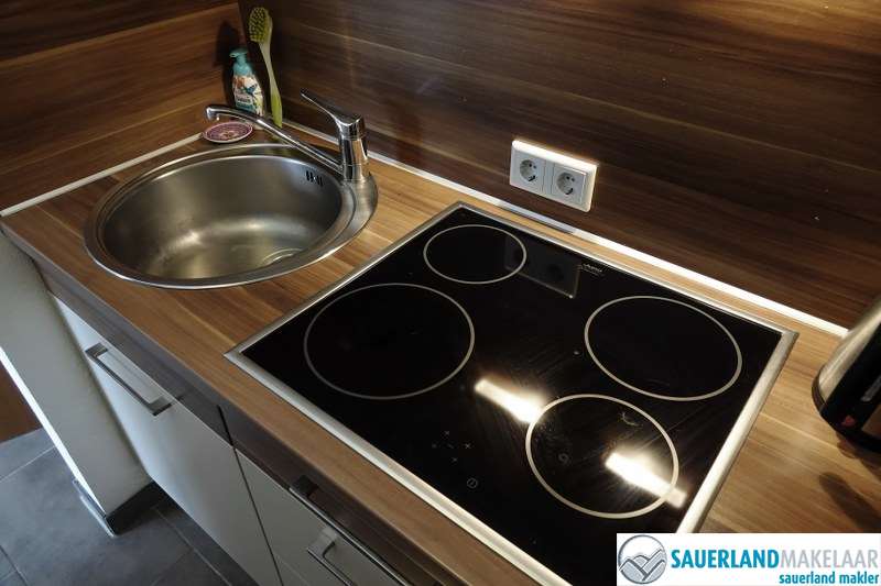 VERKOCHT sfeervol en gerenoveerd 3 kamerappartement, Niedersfeld 4
