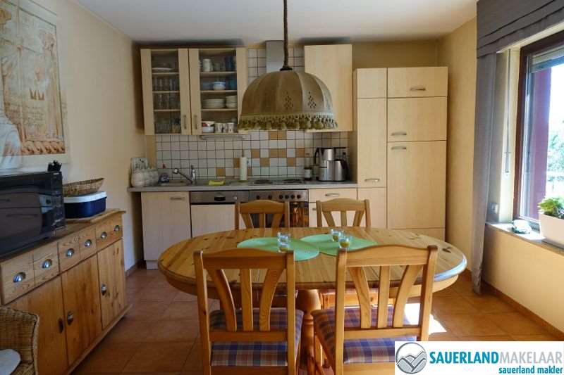 VERKOCHT gelegen 3 kamerappartement in Schwalefeld 4