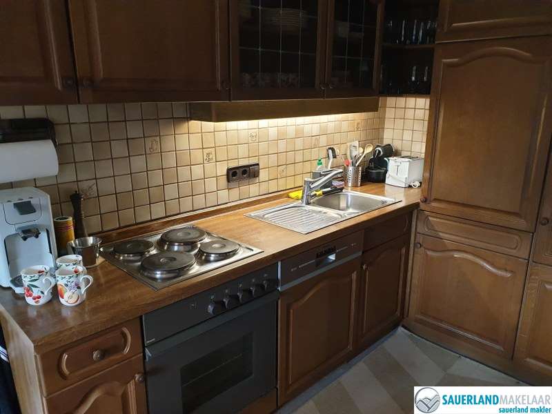 VERKOCHT Prachtig gelegen 3 kamerappartement in Schwalefeld 5